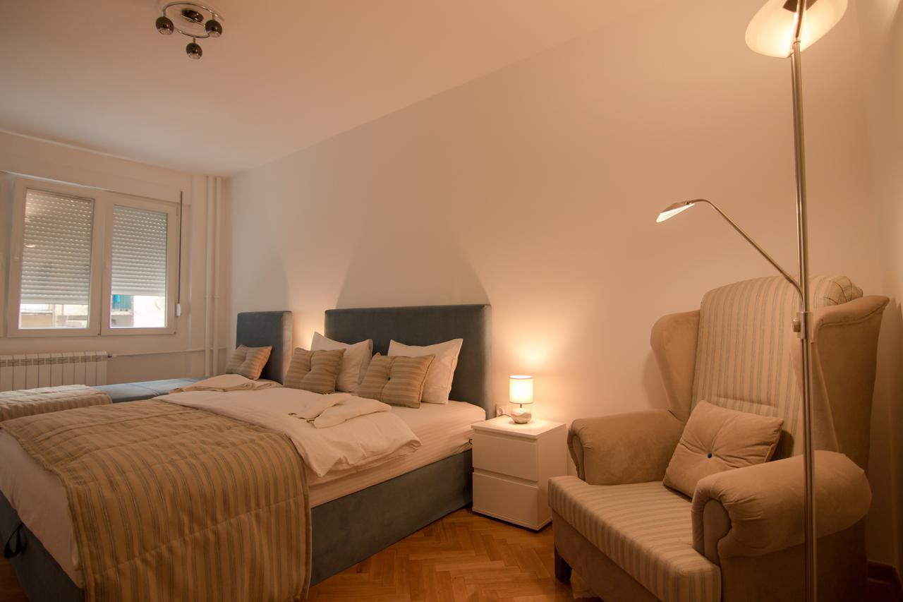 Apartments Near St. Sava Temple Belgrado Buitenkant foto