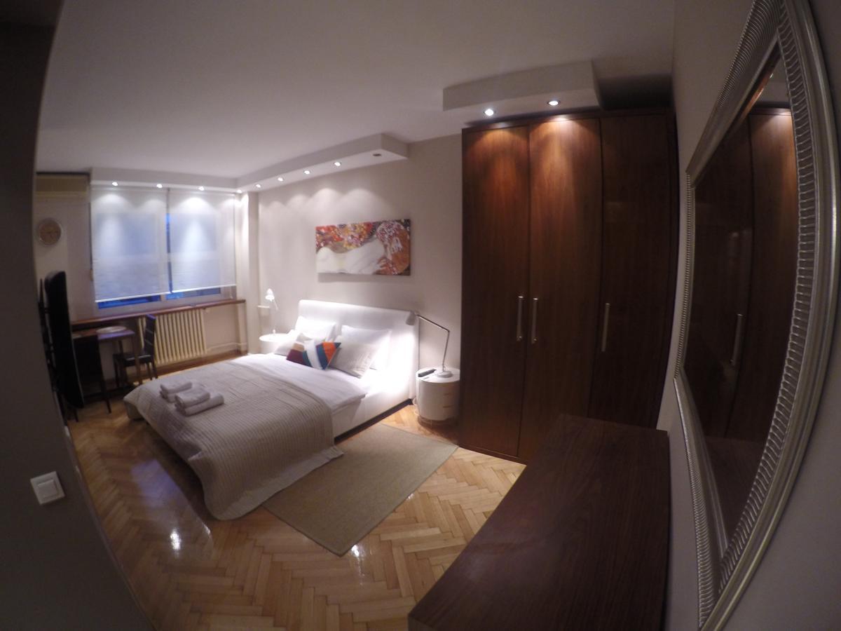 Apartments Near St. Sava Temple Belgrado Buitenkant foto